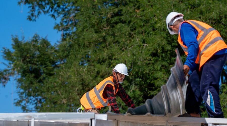 Professional gutter cleaning in Springtown, PA